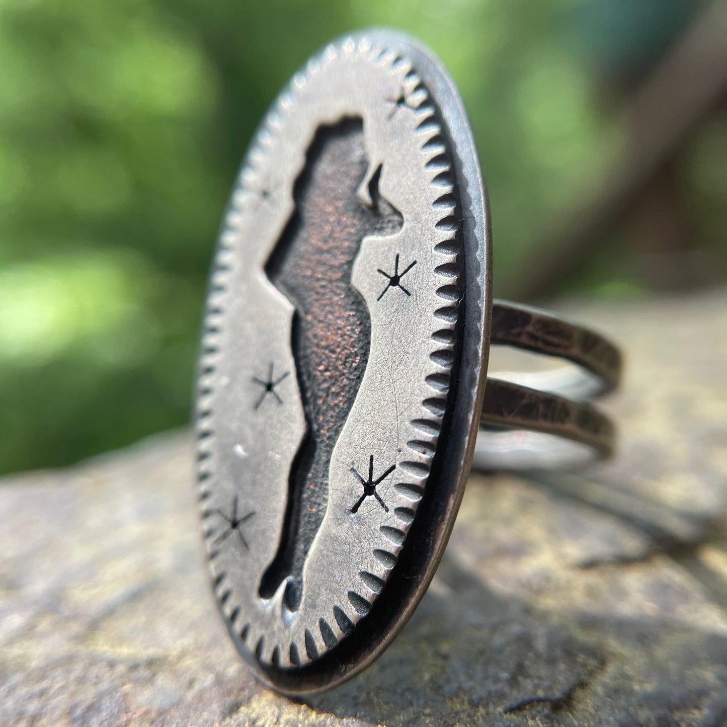 Pin Up Silhouette Ring